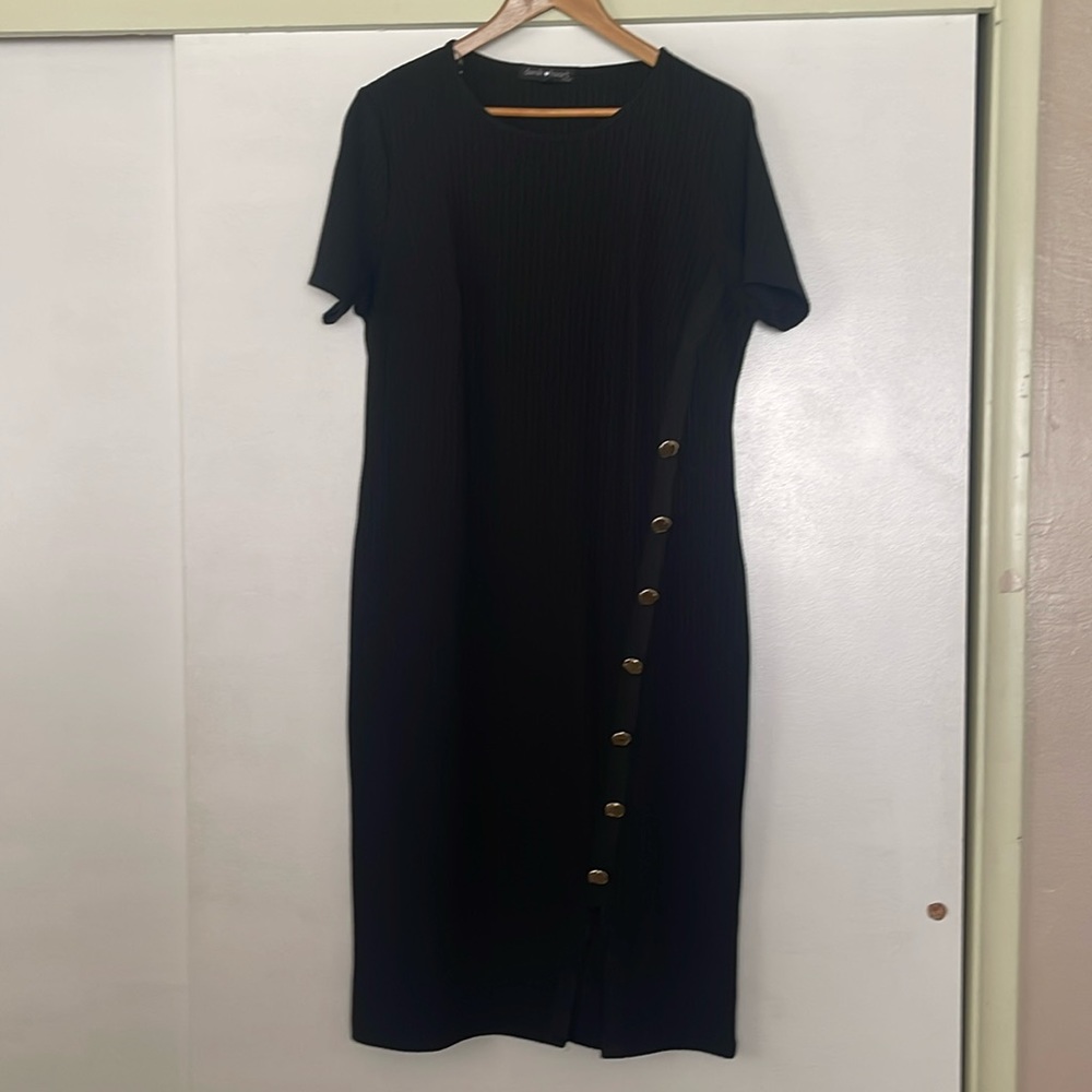 Beautiful black professional looking dress. 2XL